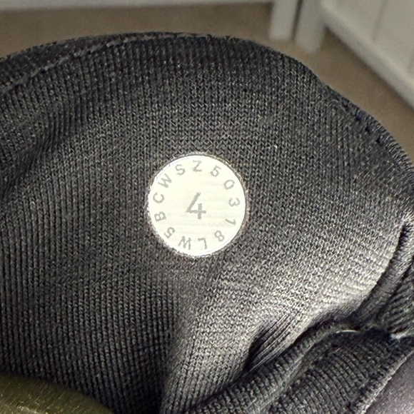 Lululemon Sweat & Repeat Tight 28 Inch Black Blend Size 4 High Rise Yoga - Picture 6 of 6